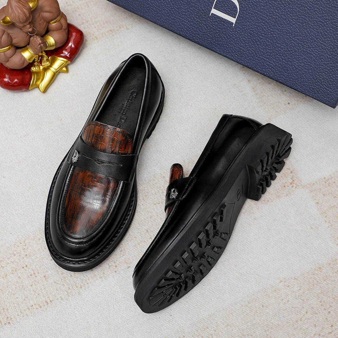 Men's shoes 💰520🕷️🕷️[Dior] Dior's new casual men's shoes are launched in Hong Kong counters. Official website 1:1 production. Italian woven cowhide + water-dyed 🐂 leather lining. Designed by European and American masters. Perfect shape to create counter quality, solid color rubber wear-resistant outsole and classic dazzling toe! Super versatile and very comfortable. High-end without losing taste, fashionable and novel! ! Absolute focus! 8 colors available! Code number 38-45……